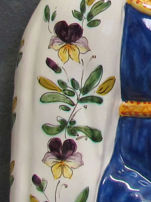 Madonna in ceramica dipinta a mano
