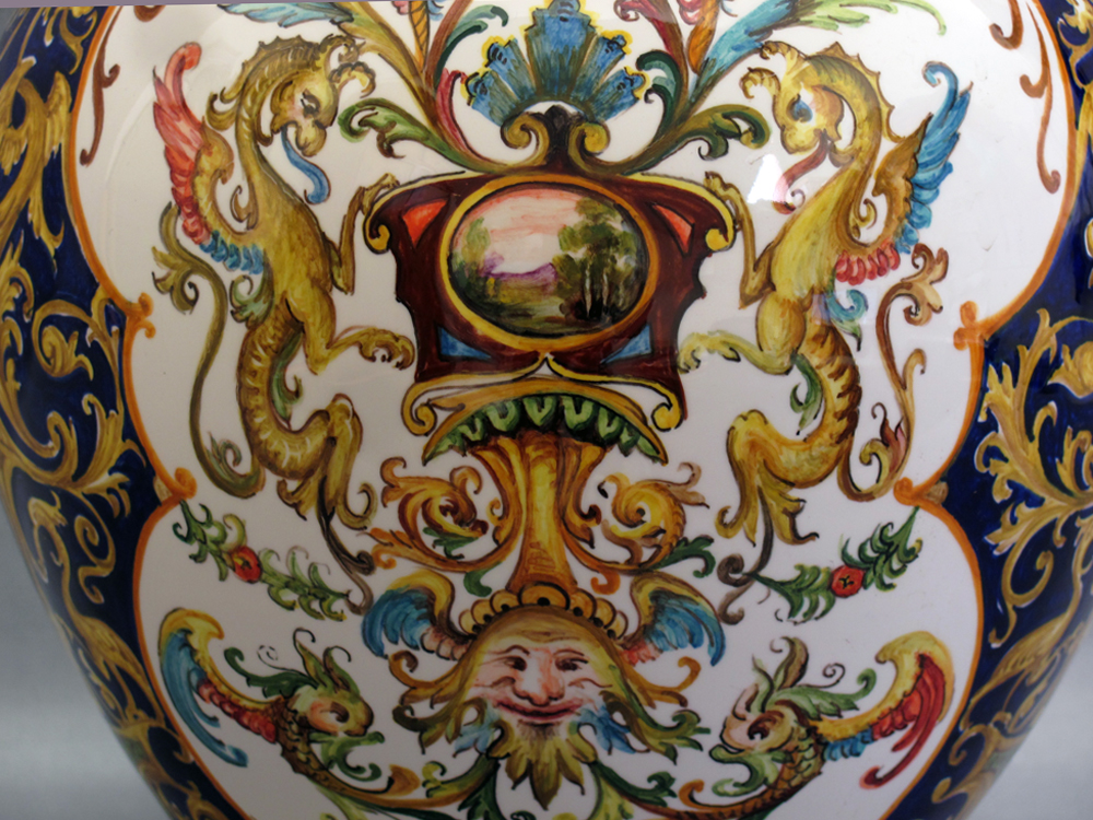 Raphaelesque vase with scene - detail of the back