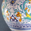 dettaglio della decorazione della lampada, ceramiche La Vecchia Faenza
