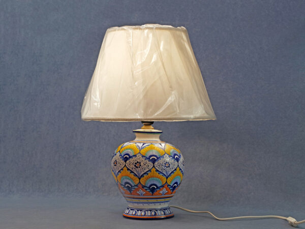 lampada in maiolica decorata a Pavona rivisitata, ceramiche La Vecchia Faenza